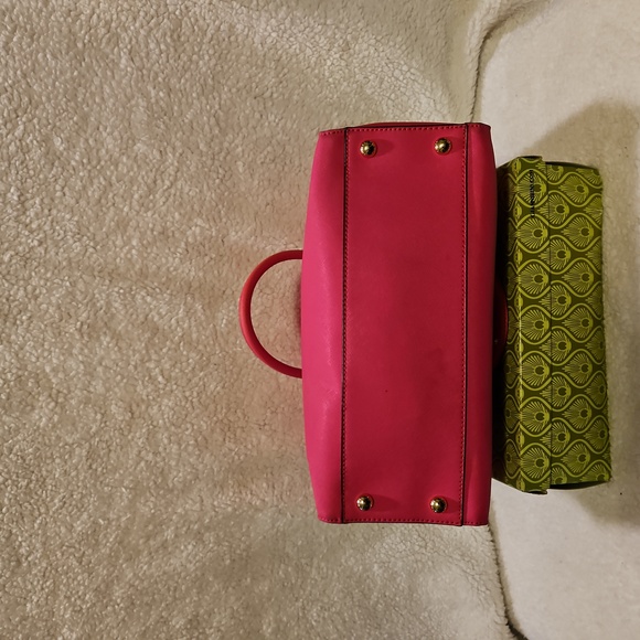 Michael Kors Large Hamilton Tote Electric Pink W/ Goldtone Hardware BOGO HALF - Picture 5 of 6